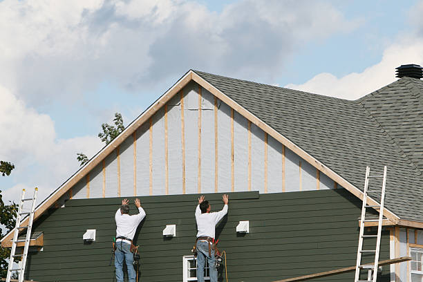 Professional Emergency Siding Repair technician working in Kendall Park, NJ